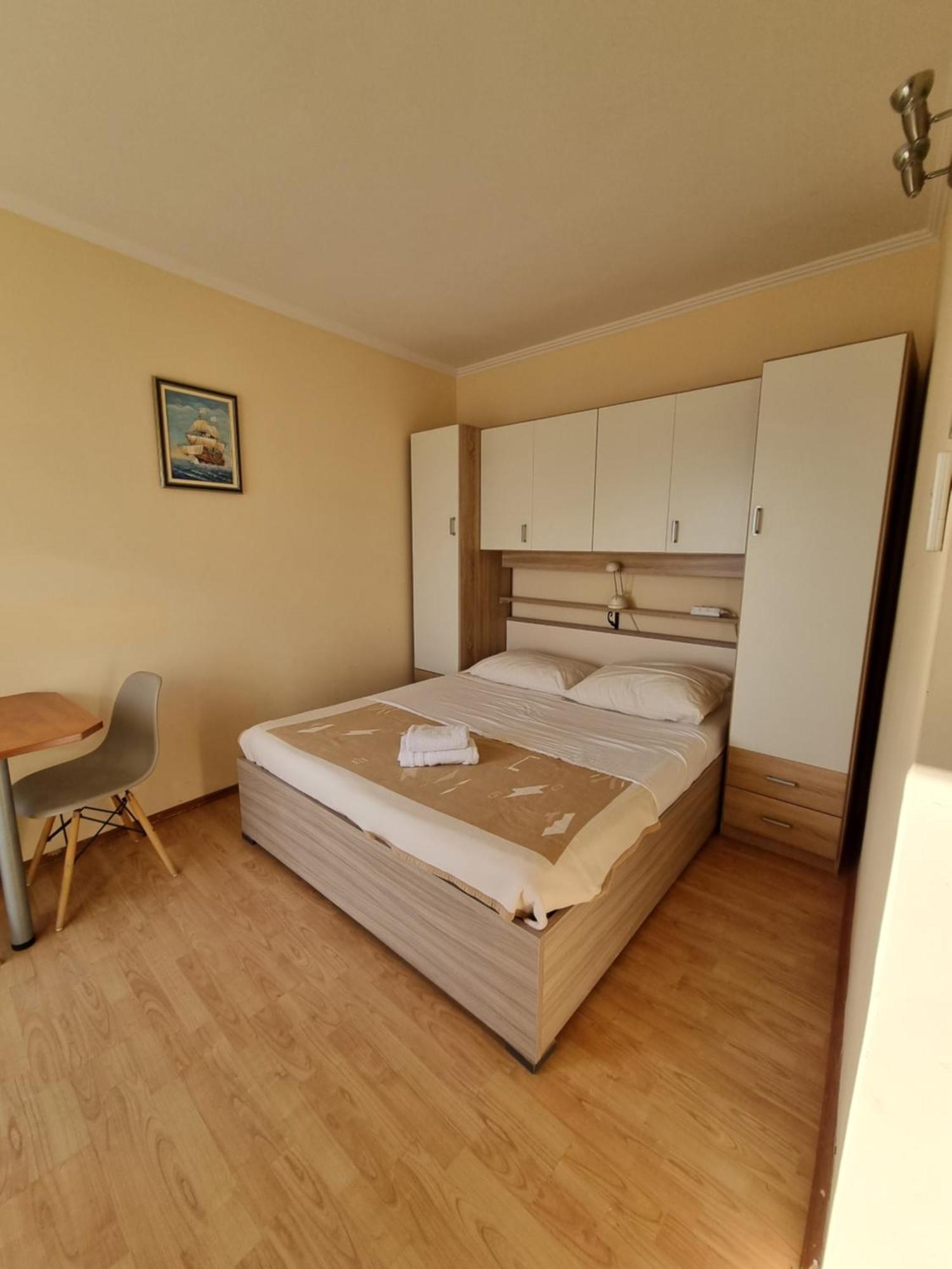 Apartmani Apollo - Drasnice Phòng bức ảnh